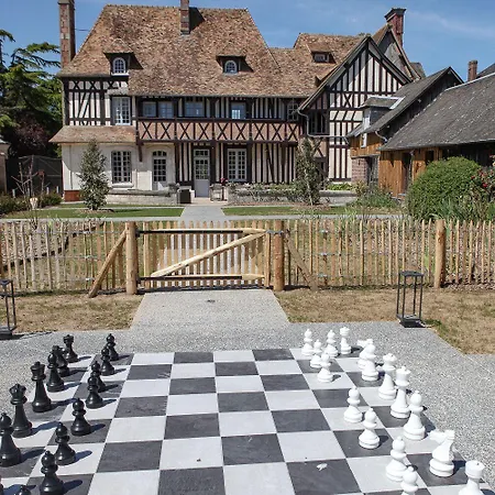 Le Manoir Des Chevaux Dores 3* Le Neubourg
