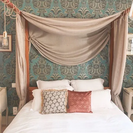 Le Manoir Des Chevaux Dorés 3* Le Neubourg