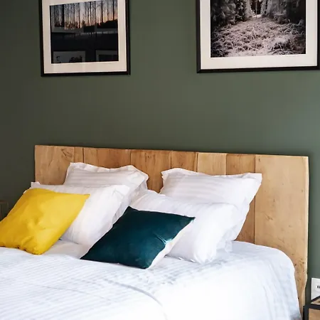 Le Manoir Des Chevaux Dores 3* Le Neubourg