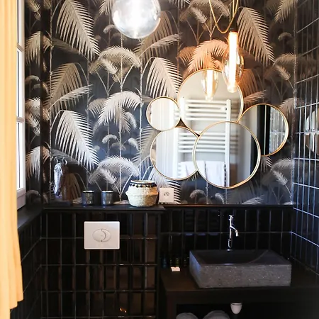 Pensionat Le Manoir Des Chevaux Dores 3*