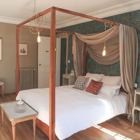 Le Manoir Des Chevaux Dorés 3* Le Neubourg