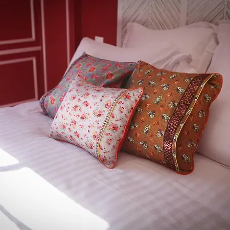بيت ضيافة Le Manoir Des Chevaux Dores 3*
