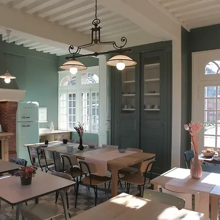 Pensionat Le Manoir Des Chevaux Dores Le Neubourg