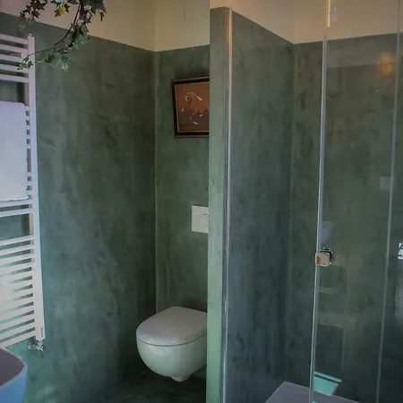 Pensionat Le Manoir Des Chevaux Dores 3*