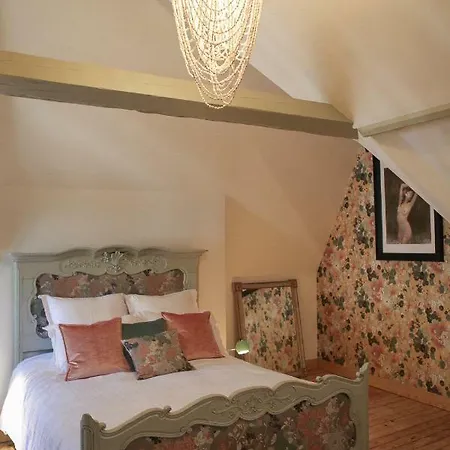 Maison d'hôtes Le Manoir Des Chevaux Dorés 3*