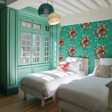 Le Manoir Des Chevaux Dores Le Neubourg