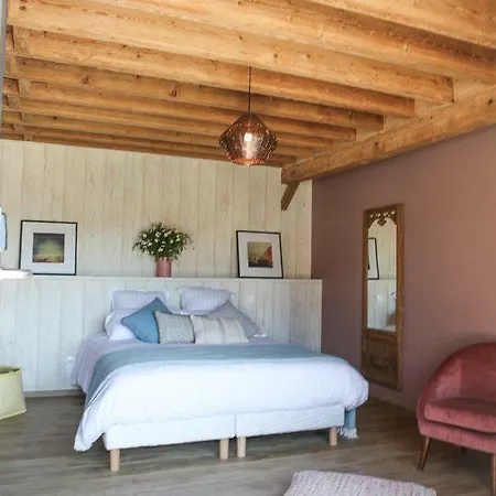 بيت ضيافة Le Manoir Des Chevaux Dores Le Neubourg