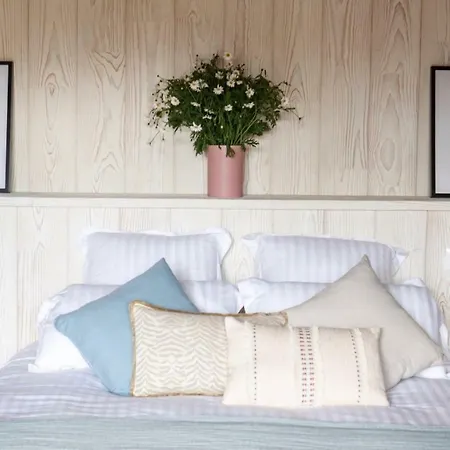 Le Manoir Des Chevaux Dores Pensionat