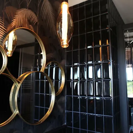 Le Manoir Des Chevaux Dores 3* Le Neubourg