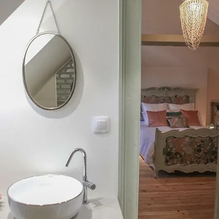 بيت ضيافة Le Manoir Des Chevaux Dores Le Neubourg