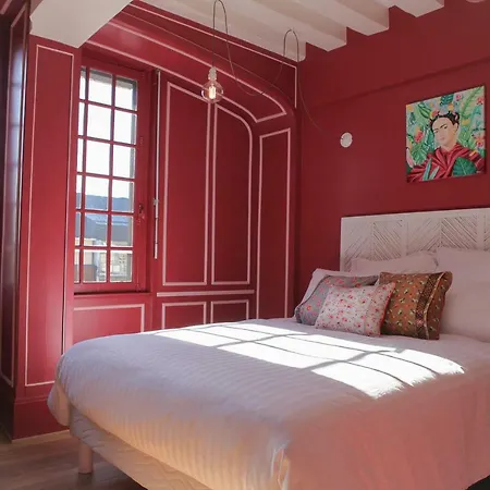 Le Manoir Des Chevaux Dores ゲストハウス