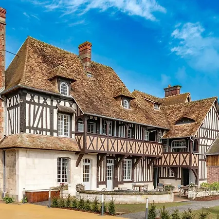 Le Manoir Des Chevaux Dorés Pensión *
