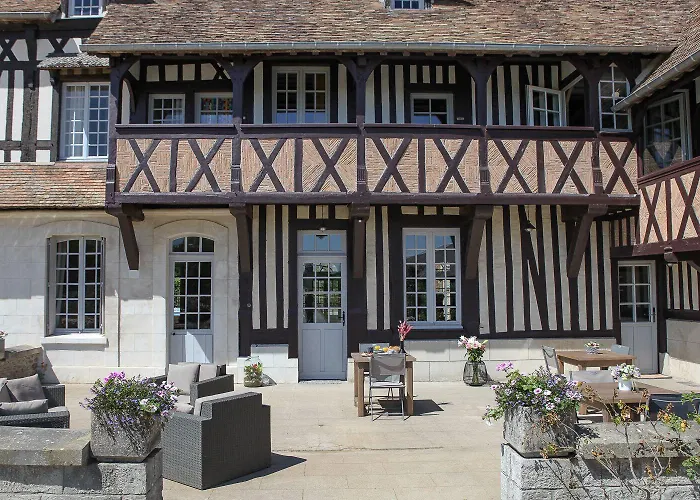 Le Manoir Des Chevaux Dorés 3* Le Neubourg