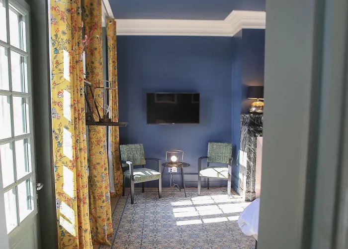 Le Manoir Des Chevaux Dores Guest house Le Neubourg