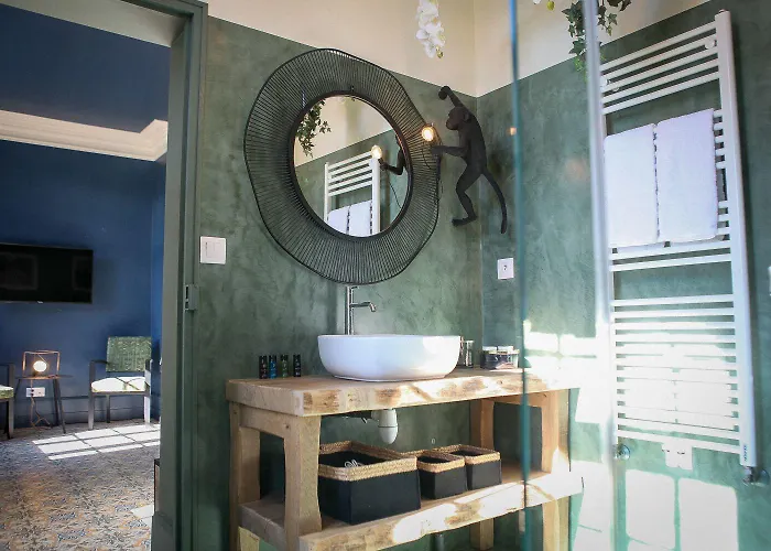 Le Manoir Des Chevaux Dores 3* Le Neubourg