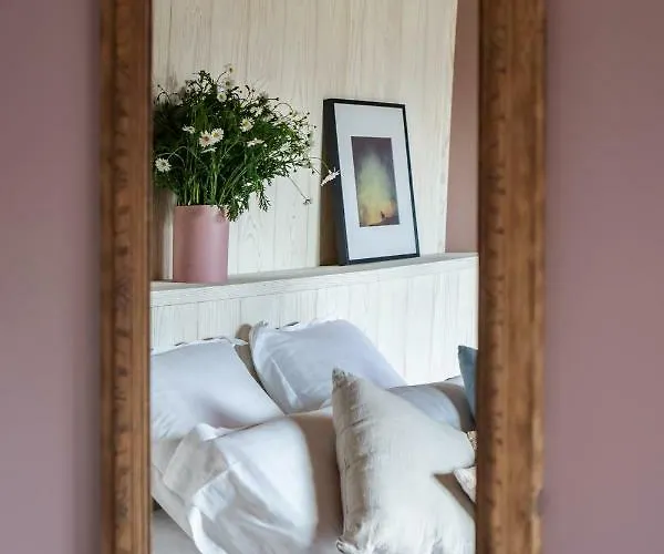 Le Manoir Des Chevaux Dorés