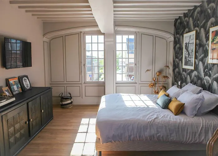 Le Manoir Des Chevaux Dorés Maison d'hôtes 3*