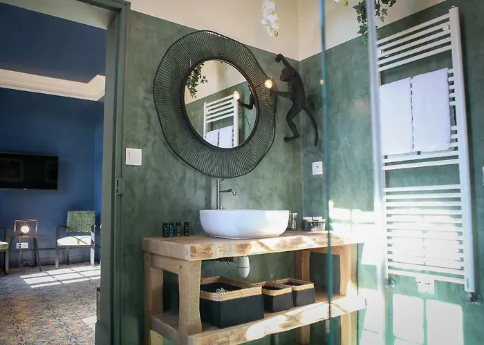 Le Manoir Des Chevaux Dorés Maison d'hôtes Le Neubourg