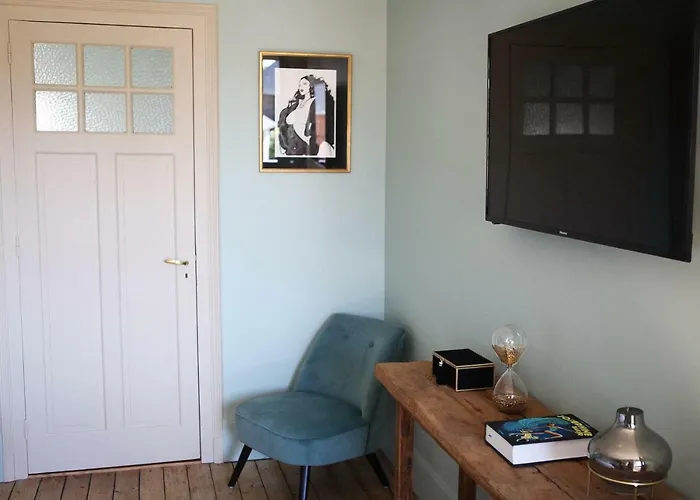 Guest house Le Manoir Des Chevaux Dores 3*