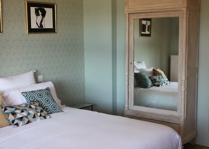 Le Manoir Des Chevaux Dorés 3* Le Neubourg