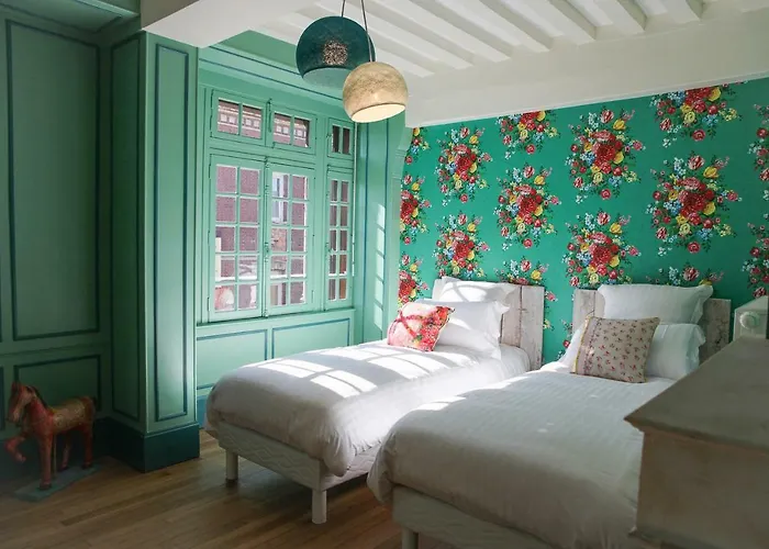 Le Manoir Des Chevaux Dores Le Neubourg