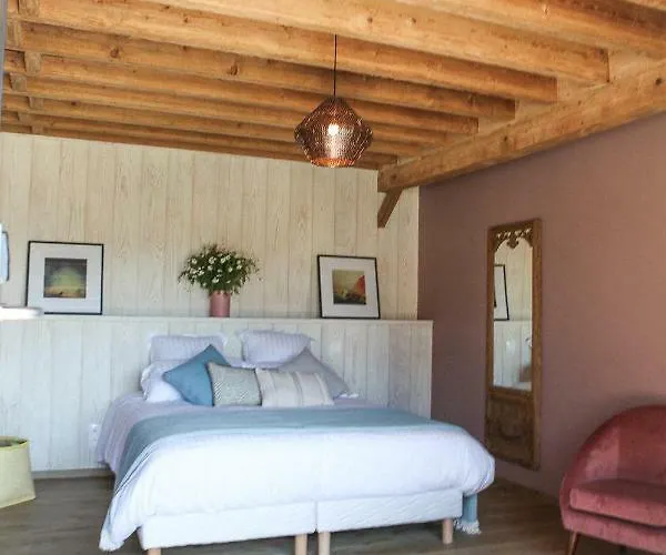 Maison d'hôtes Le Manoir Des Chevaux Dorés Le Neubourg